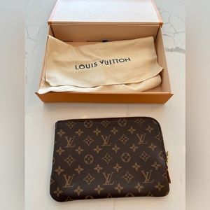 Louis Vuitton monogram Pochette - iPad mini size